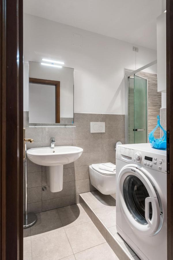 Ferienwohnung Flats4Rent Lucia Verona Exterior foto