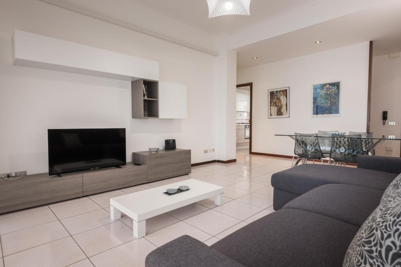 Ferienwohnung Flats4Rent Lucia Verona Exterior foto